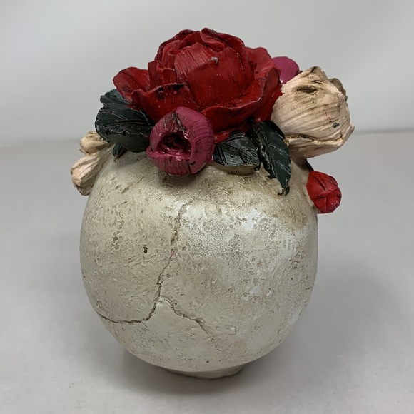 Halloween / Dia de Los Muertos Day of Dead resin 5.3” Skull with flowers NEW - Picture 6 of 16